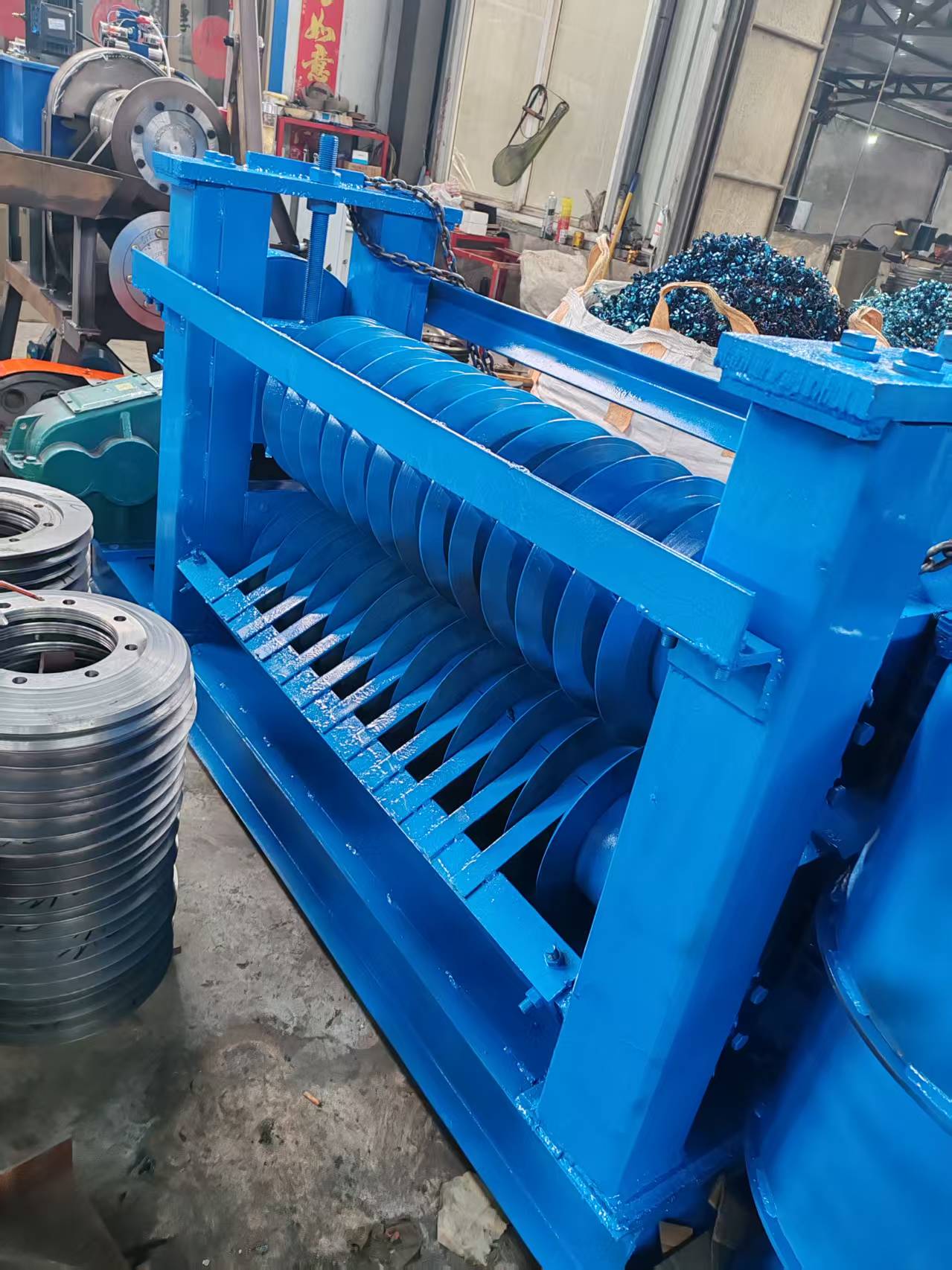 Xinzhe Metal lanserar metallskärmaskin med hög precision för globala industrikunder